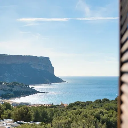 Apartment Charming Studio In With Sea View And Swimming Pool Cassis